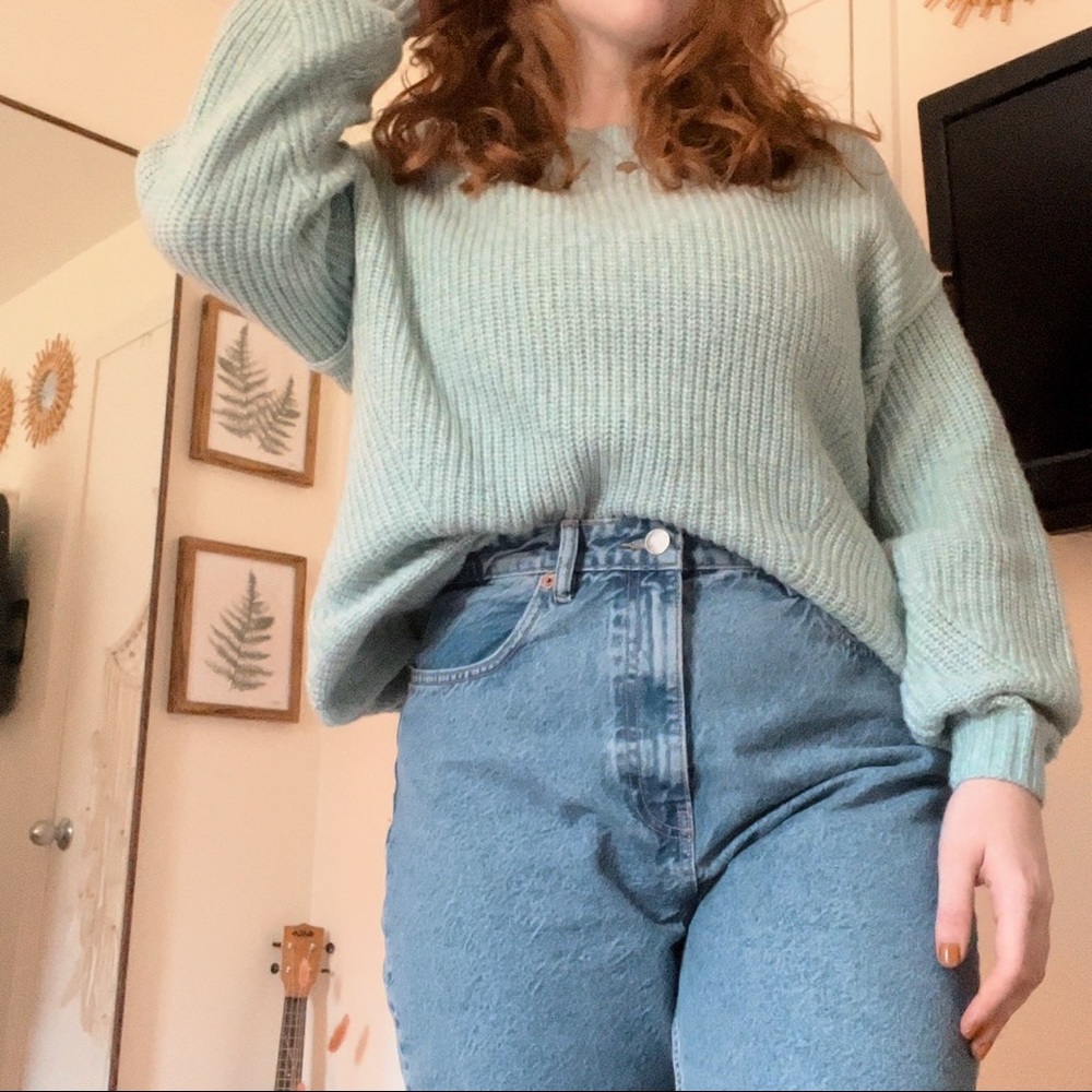 American eagle sweater
